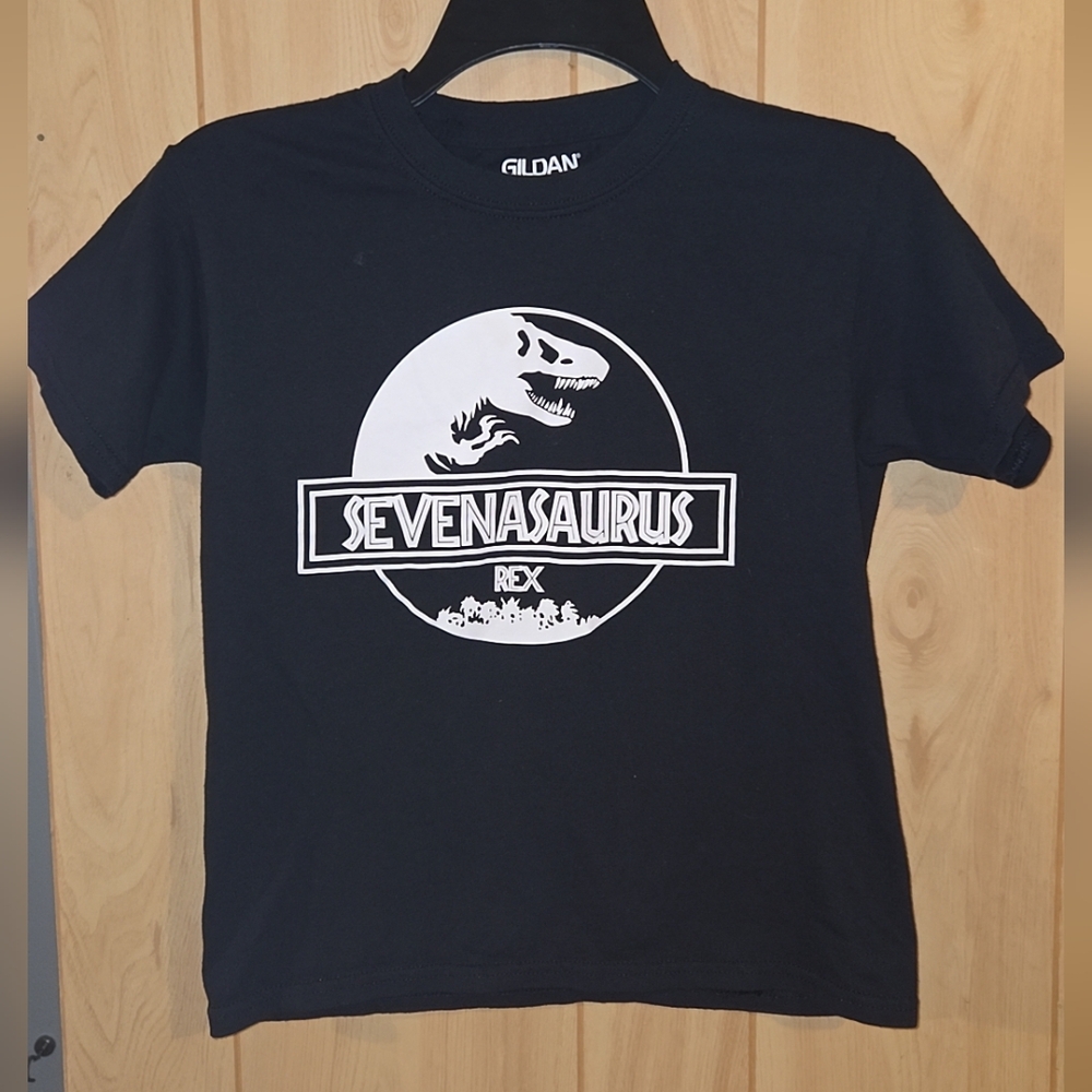 Sevenasaurus 7th Birthday T-Rex Dinosaur Tshirt Youth Size Small 6-8